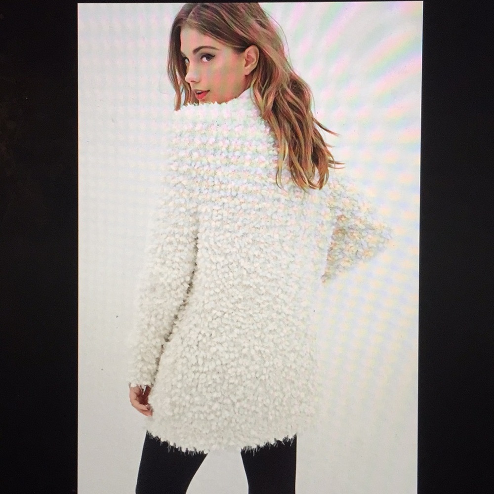 Popcorn knit cardigan in beige (cream)